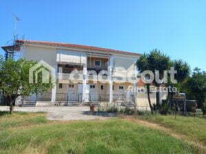 House in Agrilia outside view 2